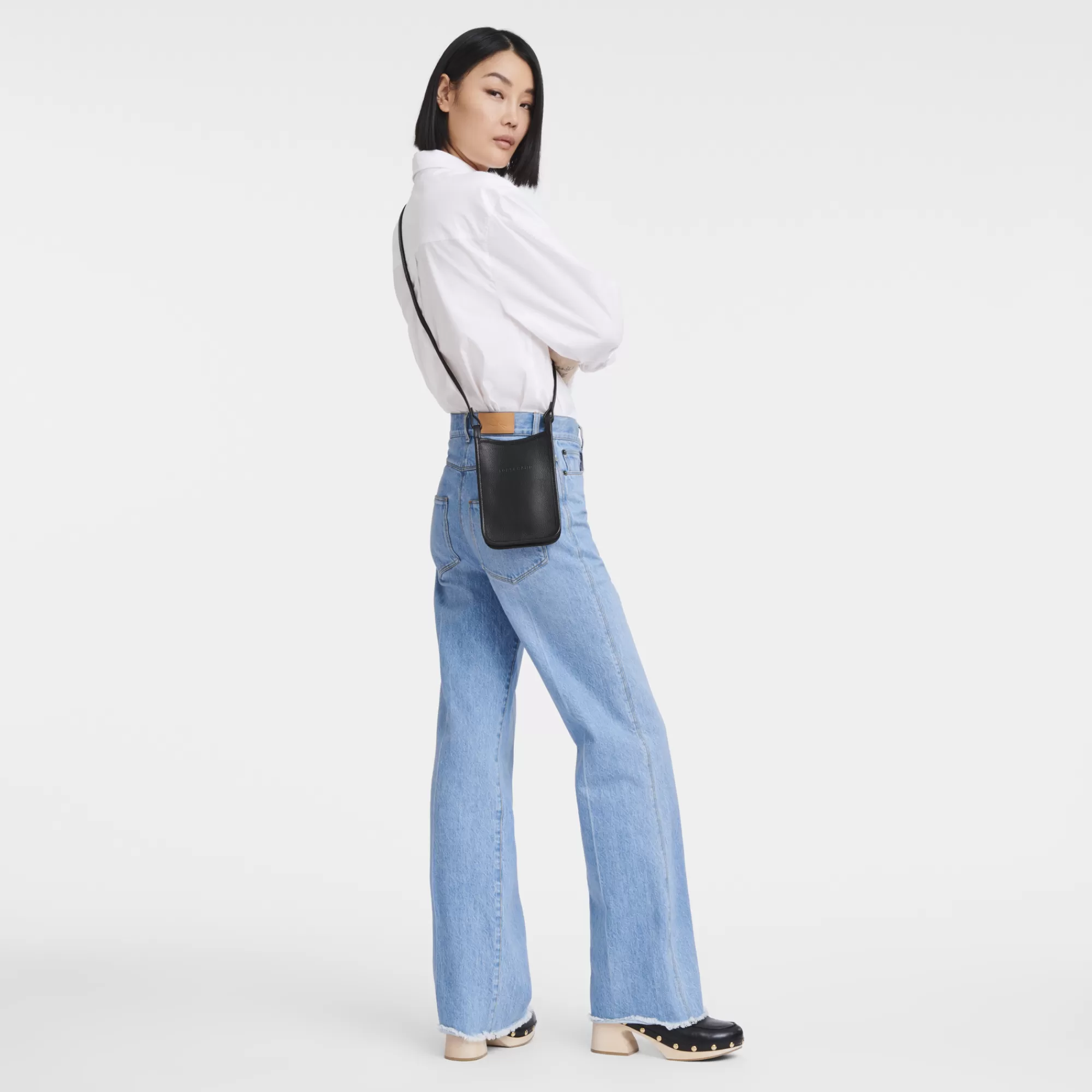 Mujer Longchamp Le Foulonné Funda de teléfono con cordón de piel